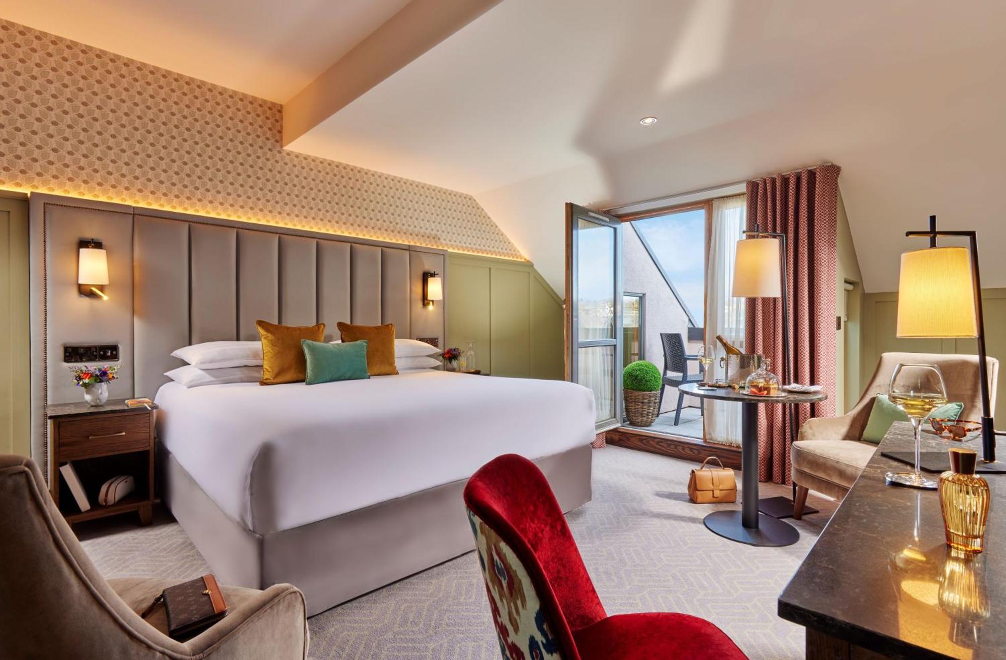 Hotel Plaza Hotel, & Leisure 4*