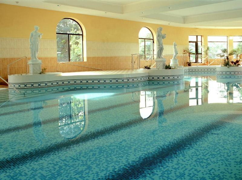 Plaza Hotel, & Leisure Hotel 4*