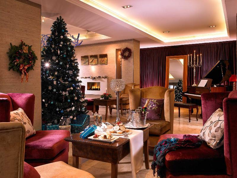 Hotel Plaza Hotel, & Leisure